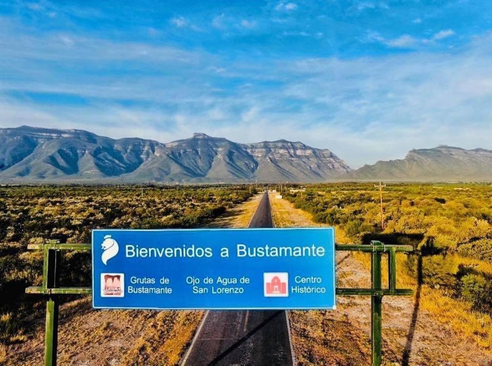 La Casita Inn Bustamante Kültér fotó