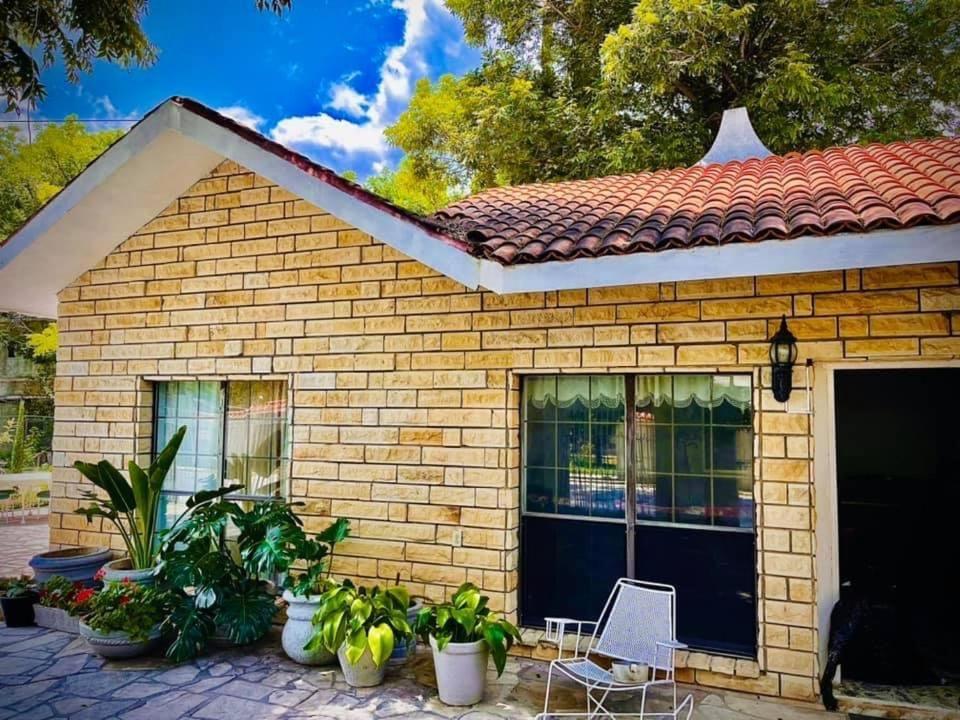 La Casita Inn Bustamante Kültér fotó