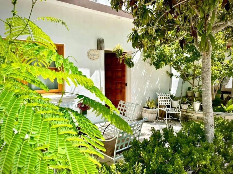 La Casita Inn Bustamante Kültér fotó